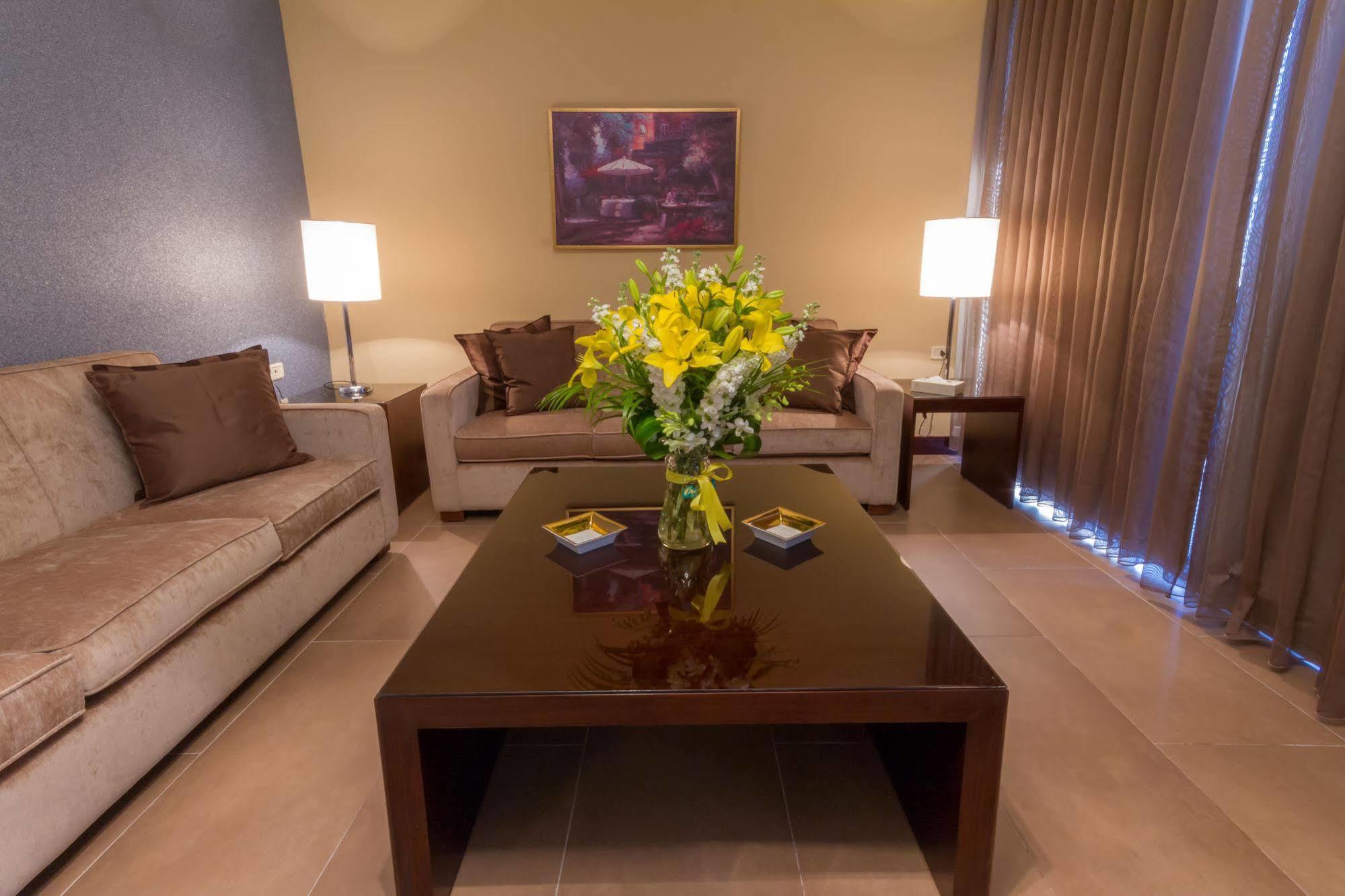 Nadine Hotel Suites 암만 외부 사진