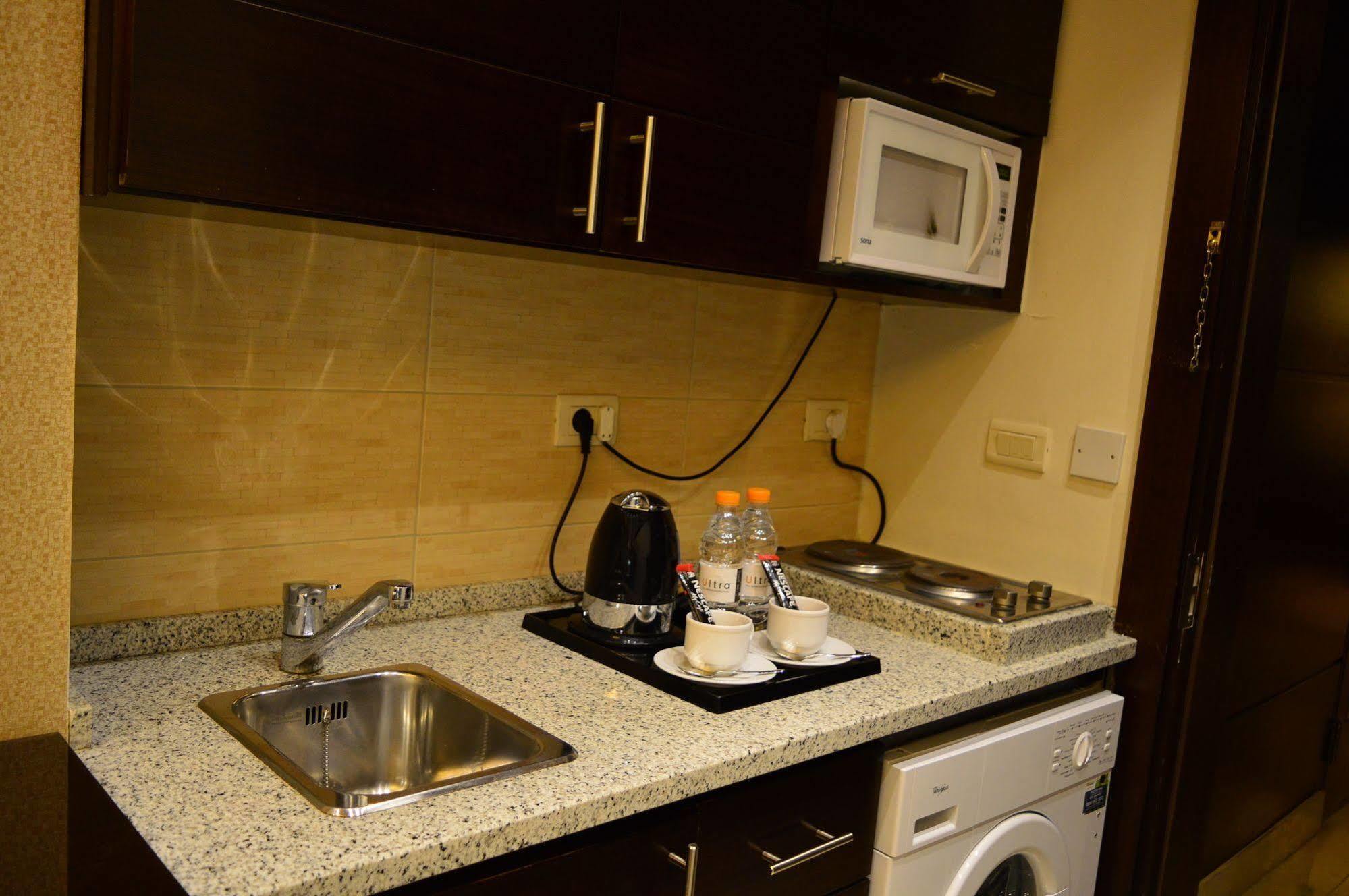 Nadine Hotel Suites 암만 외부 사진